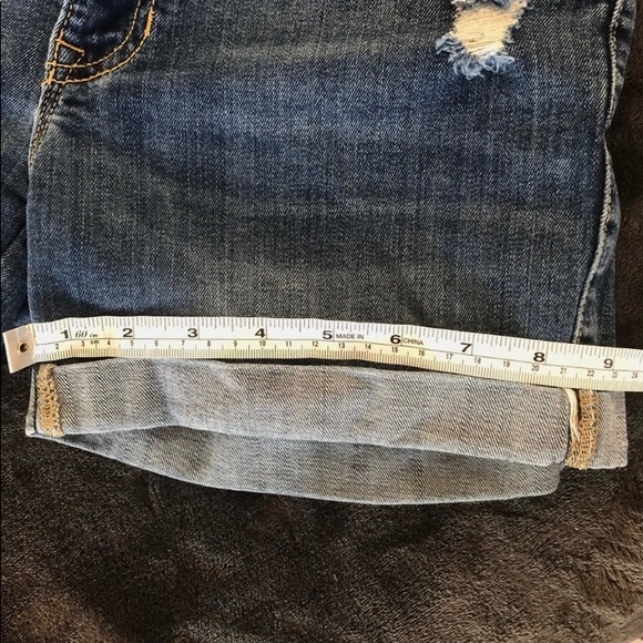 Gap sexy boyfriend jean shorts - Picture 10 of 11